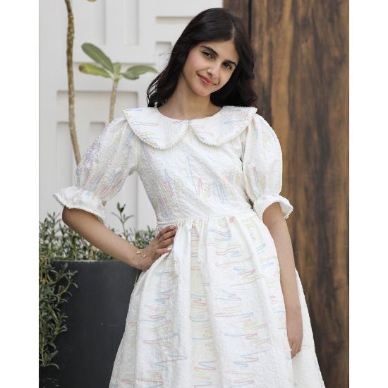 صورة فستان بناتي ملكي مستوحى من المهرجانات | تصميم خطوط ملونة وخصر مرصع - 1144